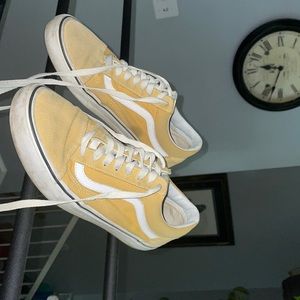 size 9 yellow vans